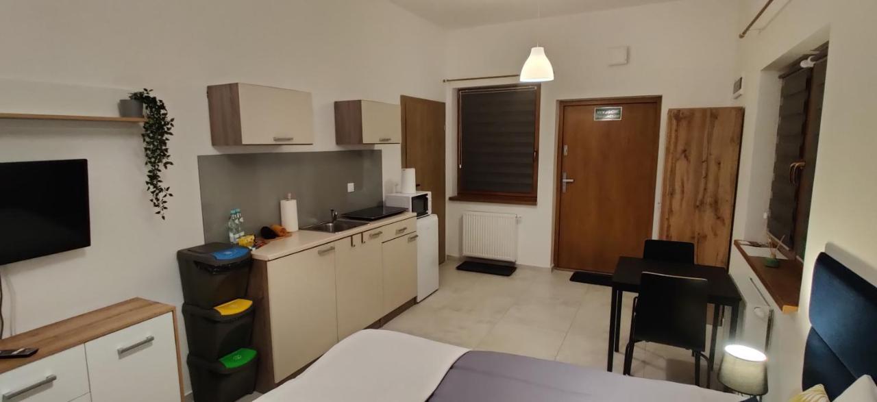 4 Katy Apartment