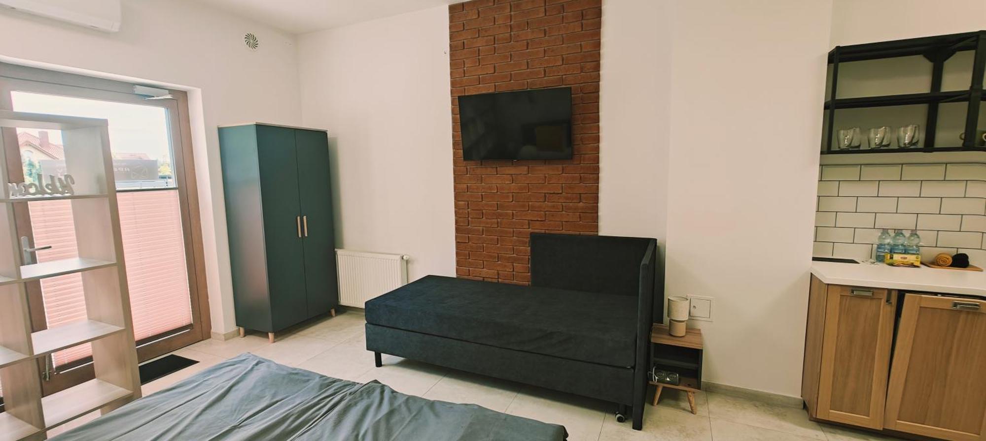 4 Katy Apartment